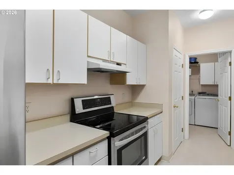 4320 S Corbett Avenue Portland OR 97239