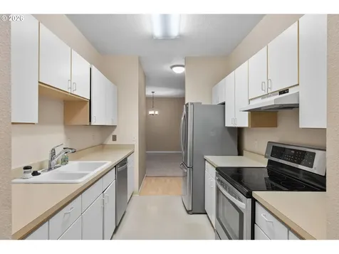 4320 S Corbett Avenue Portland OR 97239