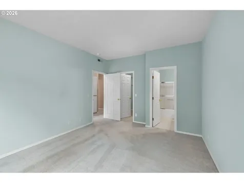4320 S Corbett Avenue Portland OR 97239