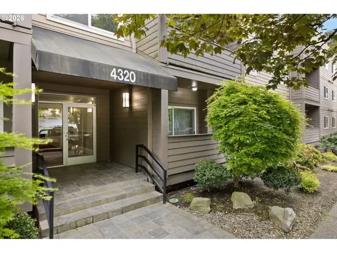 4320 S Corbett Avenue Portland OR 97239