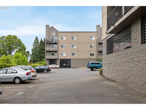 4320 S Corbett Avenue Portland OR 97239