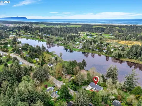 92018 Highway 104 Warrenton OR 97146