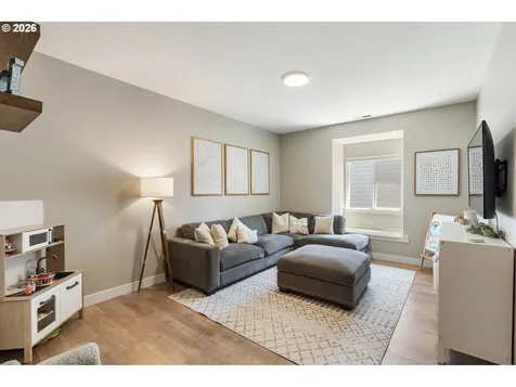 652 Sitka Deer Court NW Salem OR 97306
