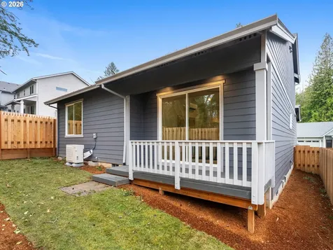 2250 NE 207th Place Fairview OR 97024