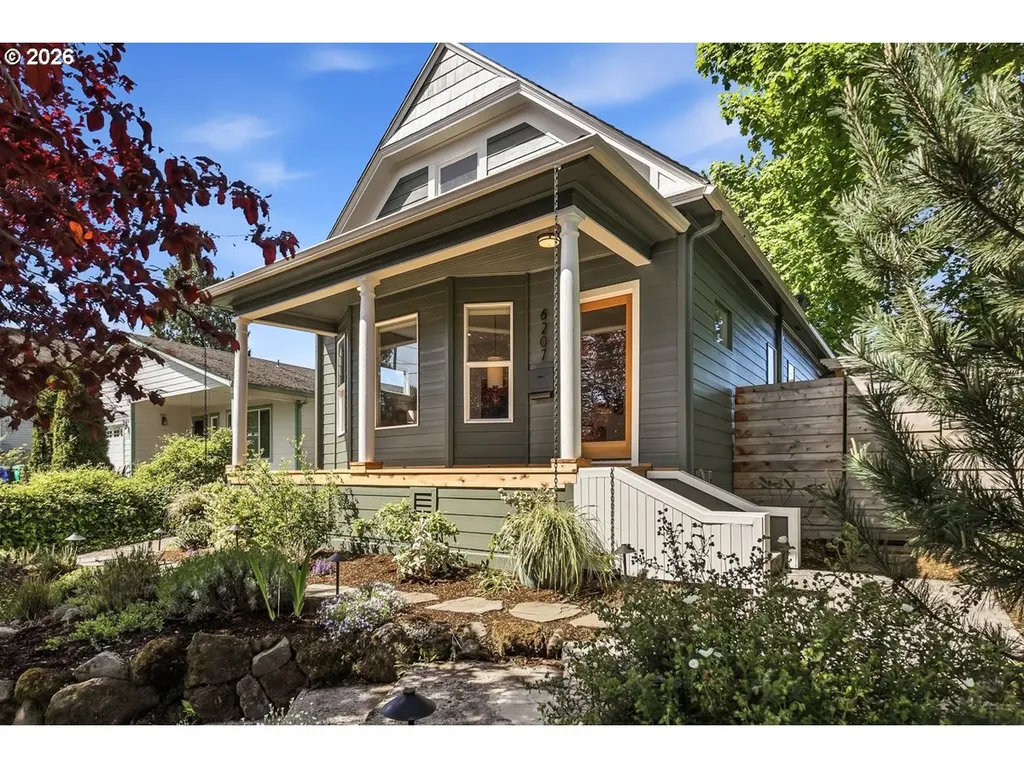 6207 NE 12th Avenue Portland OR 97211