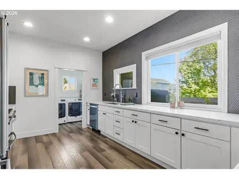6207 NE 12th Avenue Portland OR 97211