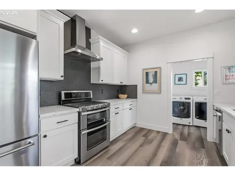 6207 NE 12th Avenue Portland OR 97211