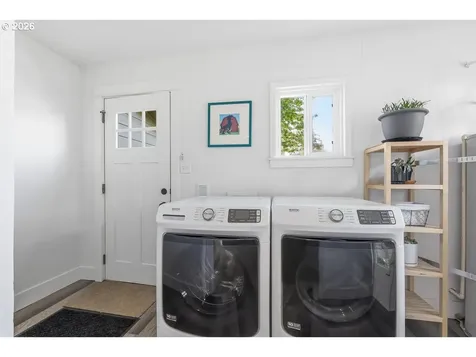 6207 NE 12th Avenue Portland OR 97211