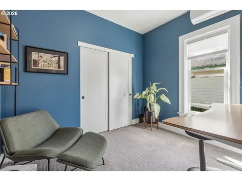 6207 NE 12th Avenue Portland OR 97211