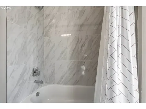 6207 NE 12th Avenue Portland OR 97211