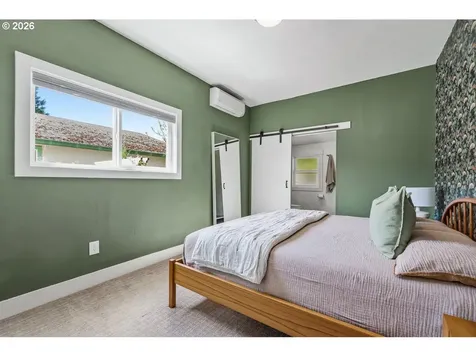 6207 NE 12th Avenue Portland OR 97211