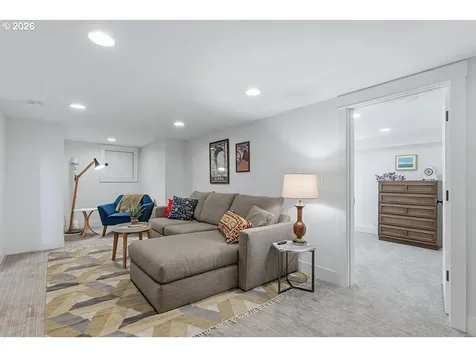 6207 NE 12th Avenue Portland OR 97211