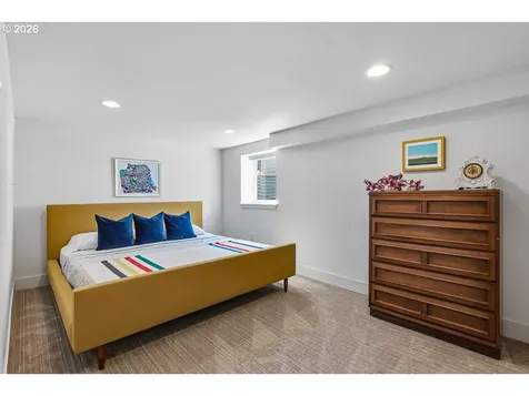 6207 NE 12th Avenue Portland OR 97211