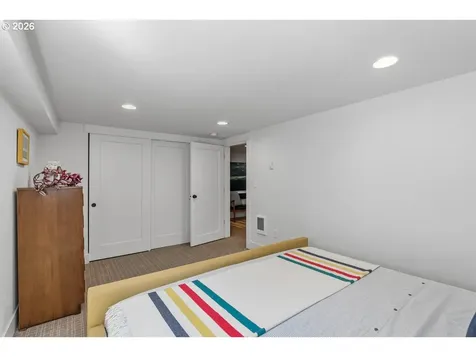 6207 NE 12th Avenue Portland OR 97211