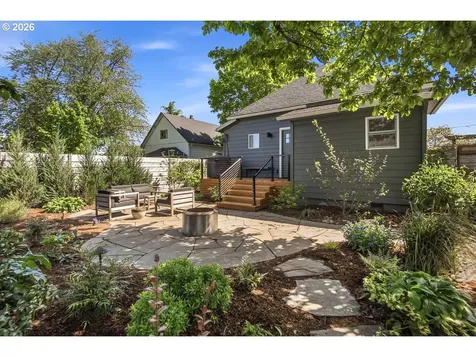 6207 NE 12th Avenue Portland OR 97211