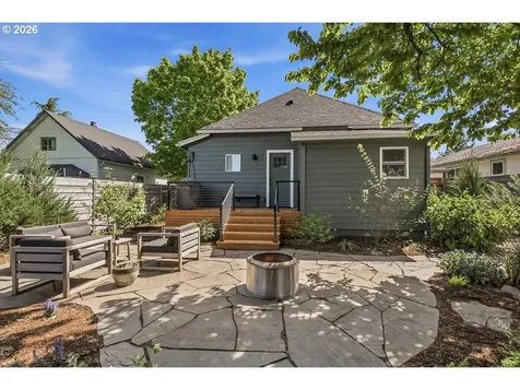 6207 NE 12th Avenue Portland OR 97211