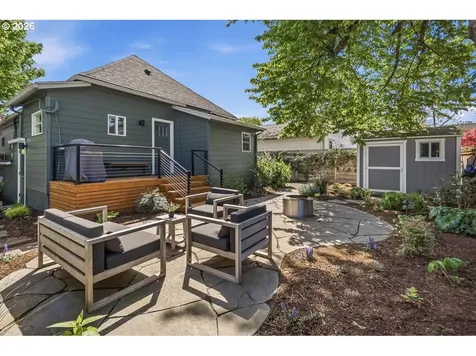 6207 NE 12th Avenue Portland OR 97211