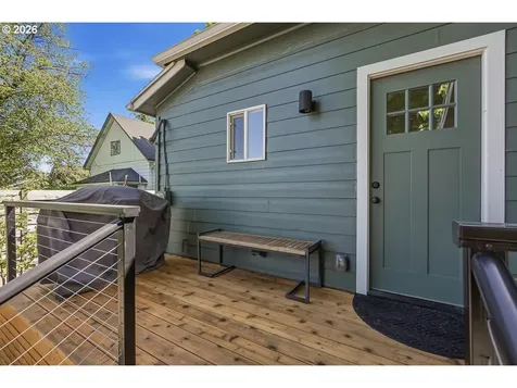 6207 NE 12th Avenue Portland OR 97211
