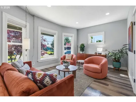 6207 NE 12th Avenue Portland OR 97211