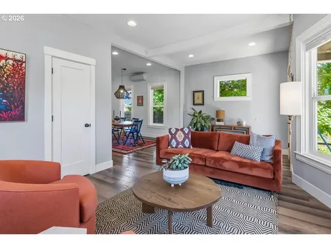6207 NE 12th Avenue Portland OR 97211