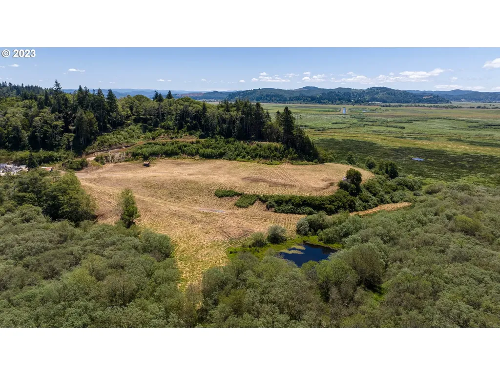 North Bank Lane Coquille OR 97423