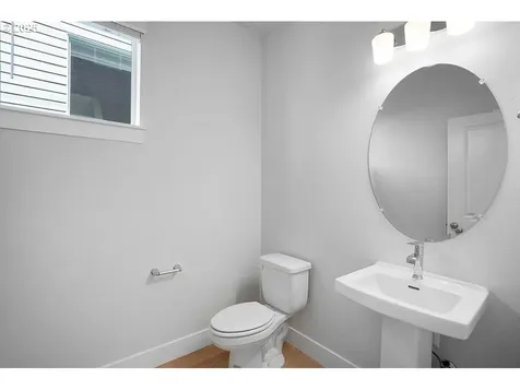 7773 NW Eleanor Avenue Portland OR 97229