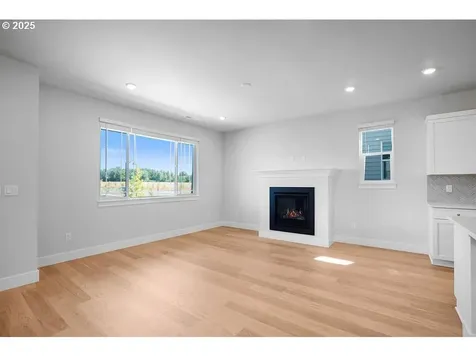7773 NW Eleanor Avenue Portland OR 97229