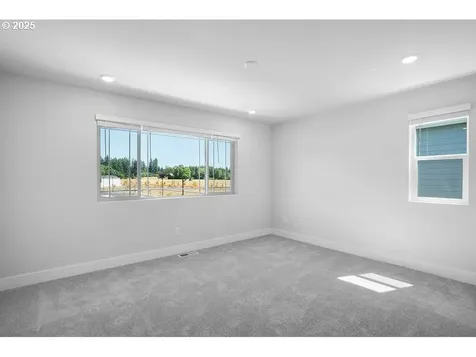 7773 NW Eleanor Avenue Portland OR 97229