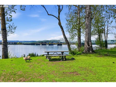 520 SE Columbia River Drive Vancouver WA 98661