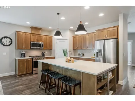 3466 N Holladay Street Cornelius OR 97124