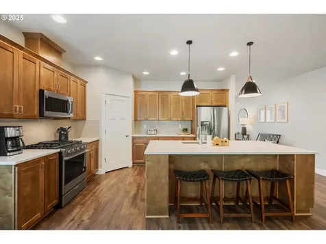 3466 N Holladay Street Cornelius OR 97124