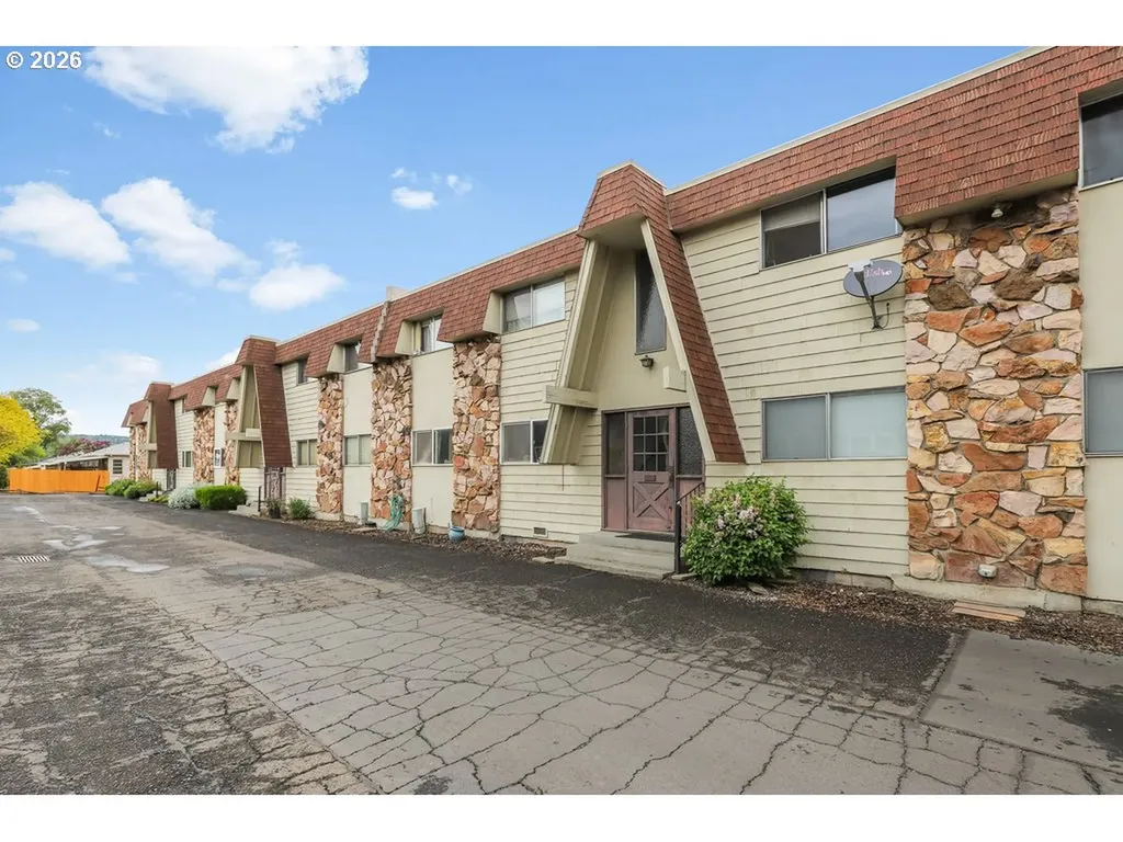 1622 E 9th Street The Dalles OR 97058