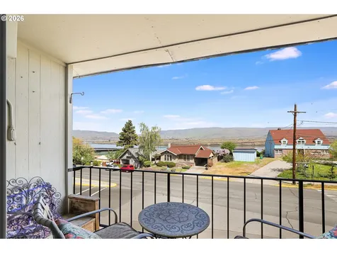 1622 E 9th Street The Dalles OR 97058