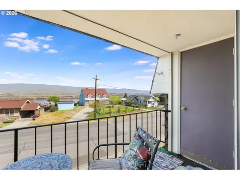 1622 E 9th Street The Dalles OR 97058