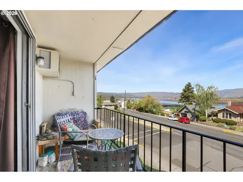 1622 E 9th Street The Dalles OR 97058