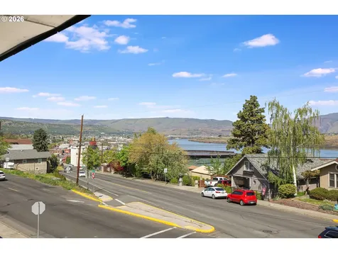 1622 E 9th Street The Dalles OR 97058