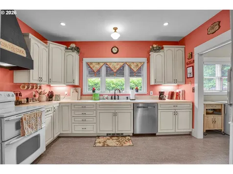 2123 15th Avenue Forest Grove OR 97116