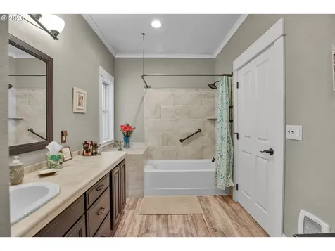 2123 15th Avenue Forest Grove OR 97116