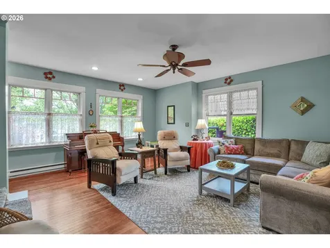 2123 15th Avenue Forest Grove OR 97116