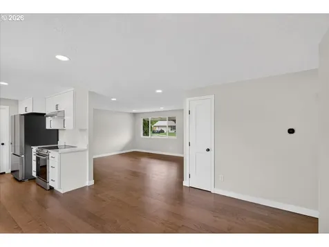 553 Elm Street Jefferson OR 97352