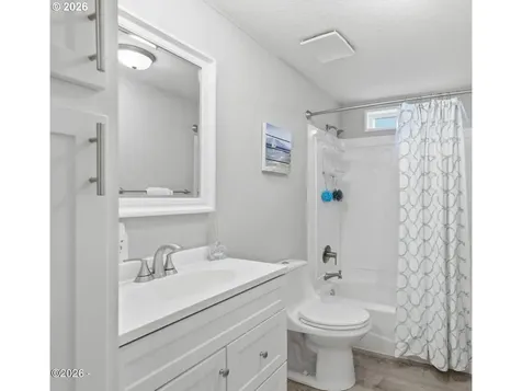 1915 Deer Road Tillamook OR 97141