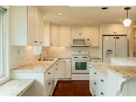 5484 SE Roethe Road Milwaukie OR 97267