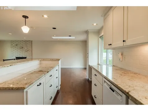 5484 SE Roethe Road Milwaukie OR 97267