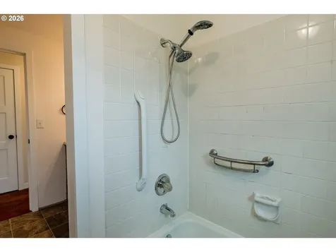 5484 SE Roethe Road Milwaukie OR 97267