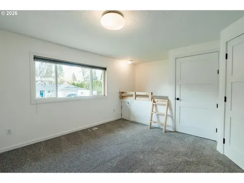 5484 SE Roethe Road Milwaukie OR 97267