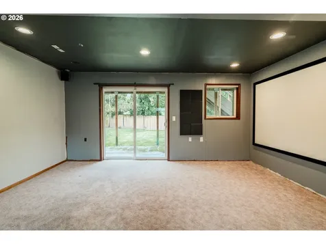 5484 SE Roethe Road Milwaukie OR 97267