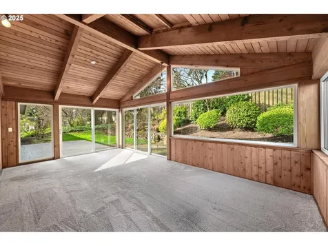 11965 NW Oatfield Court Portland OR 97229