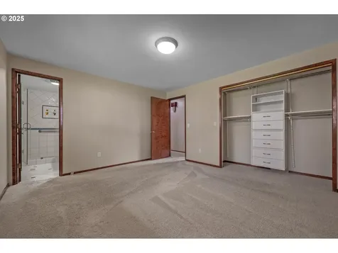 11965 NW Oatfield Court Portland OR 97229
