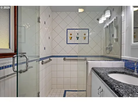 11965 NW Oatfield Court Portland OR 97229