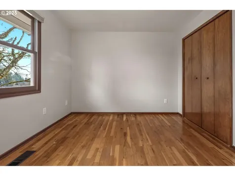 11965 NW Oatfield Court Portland OR 97229